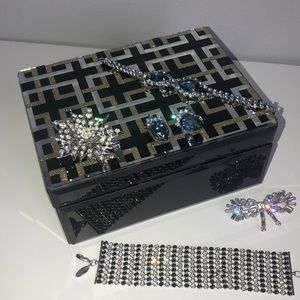 Jewelry Box Mirrored Geometric Lid